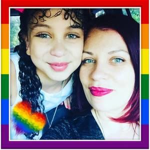 Meet your Posher, Lola